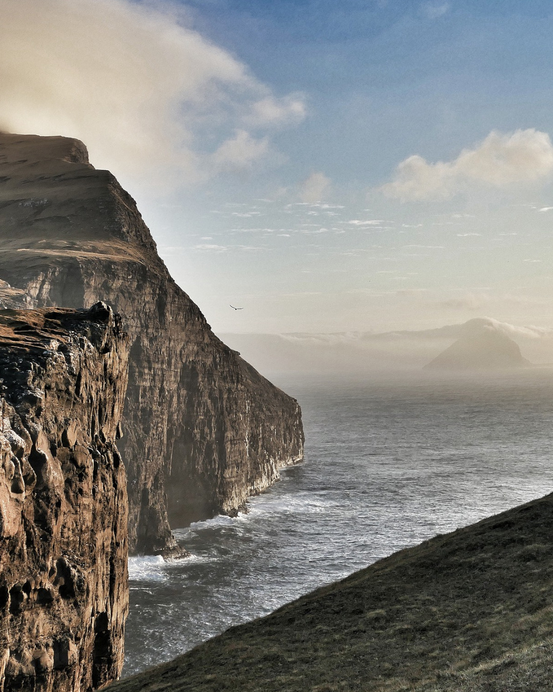 Lake Sørvágsvatn defies Faroe Islands gravity