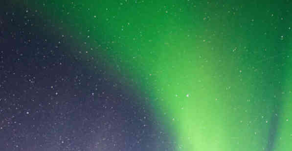 svalbard tour expedition northern lights aurora borealis polar bear snow polar night polar summer penguin antarctica snowmobile ice cave husky dog sled russia russian finland sweden seed vault svalbard walking tours hike longyearbyen pyramiden east cost poli arctici visit svalbard